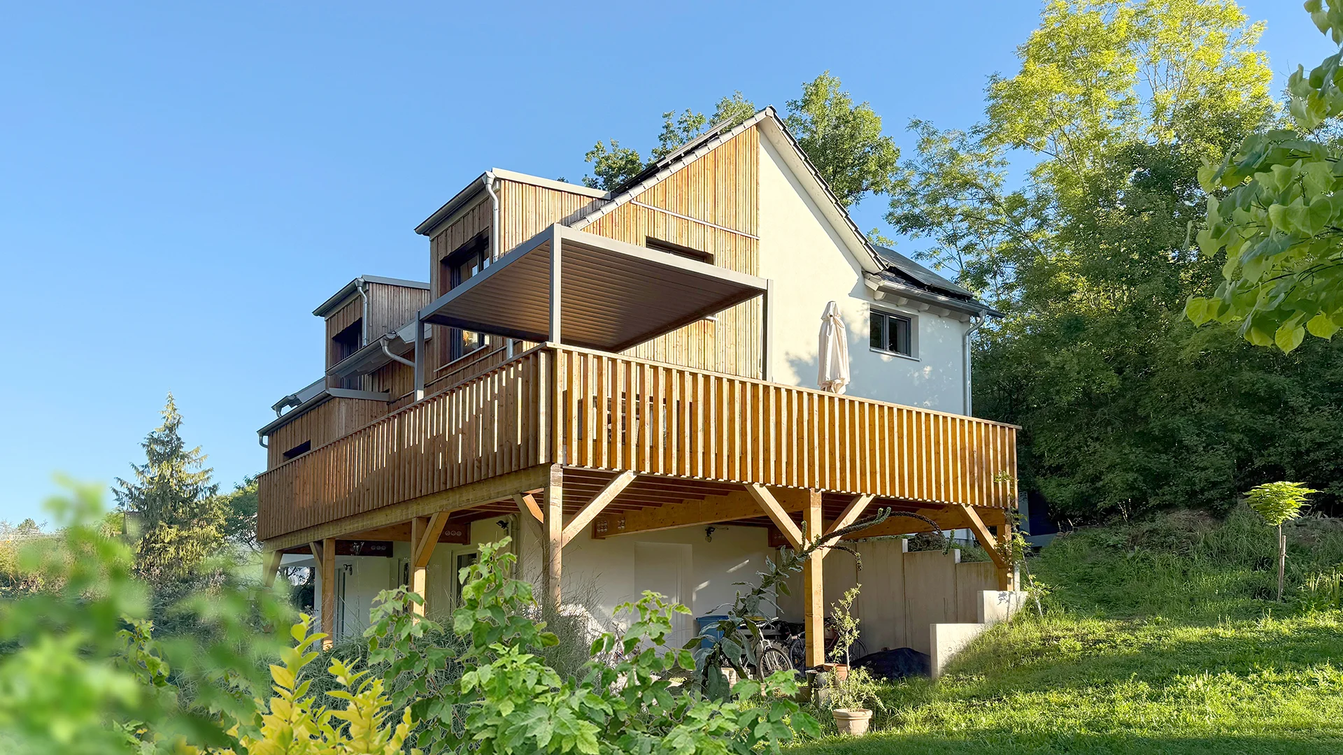 EG Holzbau aus Franken • Serielle Sanierung und Aufstockung • Haus Mohr
